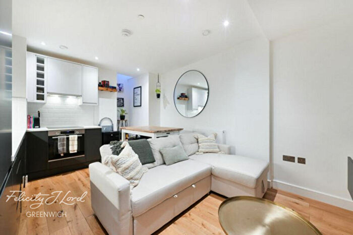 1 Bedroom Flat For Sale In Deptford Broadway, London, SE8