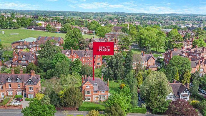 7 Bedroom Detached House For Sale In Kennedy Road, Shrewsbury, Shropshire, SY3