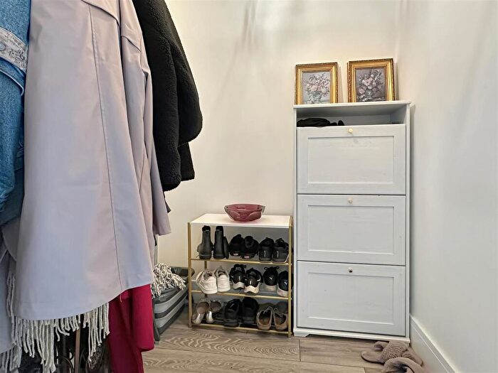 2 Bedroom Flat To Rent In Codon Court, Union Lane, Cambridge, CB4