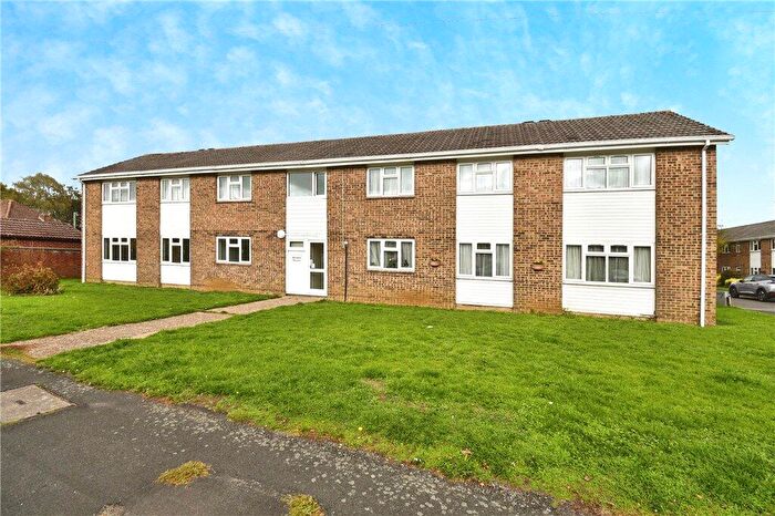 2 Bedroom Apartment For Sale In Chambers Avenue, Romsey, Hampshire, SO51