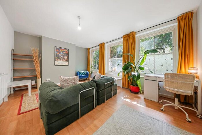 1 Bedroom Flat To Rent In Freegrove Road, Camden, London, N7