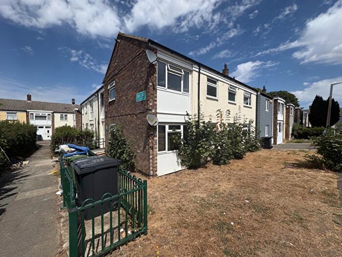 2 Bedroom Flat To Rent In Hornbeams, Harlow, CM20