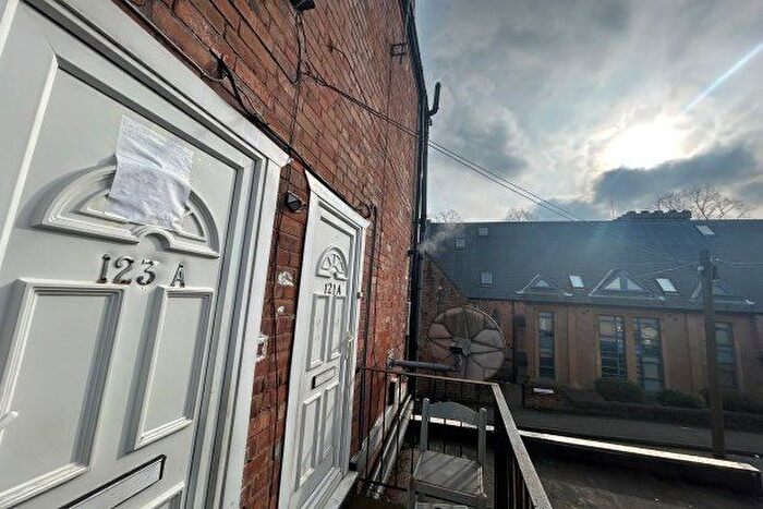 2 Bedroom Flat To Rent In Radford Road, Nottingham, NG7