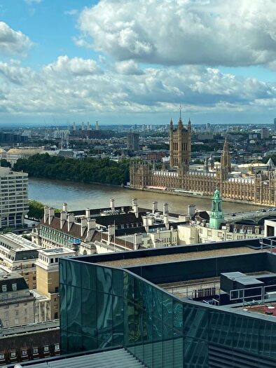 2 Bedroom Flat To Rent In Casson Square, London, SE1