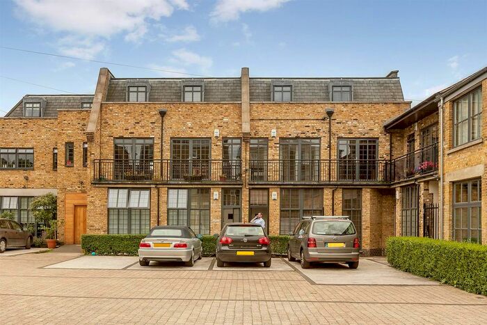 2 Bedroom Flat To Rent In St. Pauls Crescent, NW1