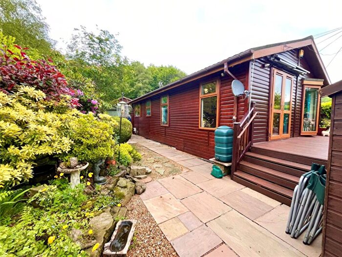 2 Bedroom Detached House For Sale In Stoneyfold Lane, Macclesfield, Cheshire, SK11