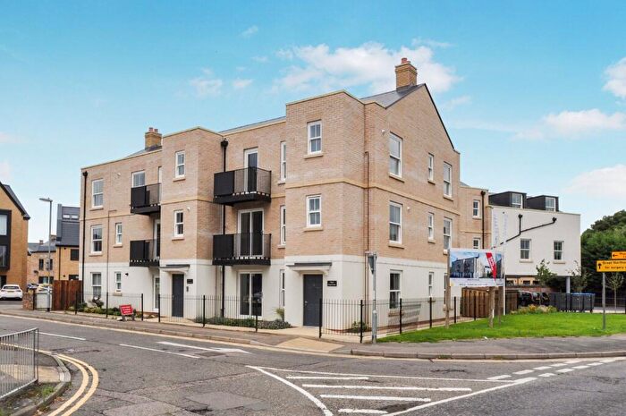 2 Bedroom Flat For Sale In Ferrars Road, Huntingdon, PE29