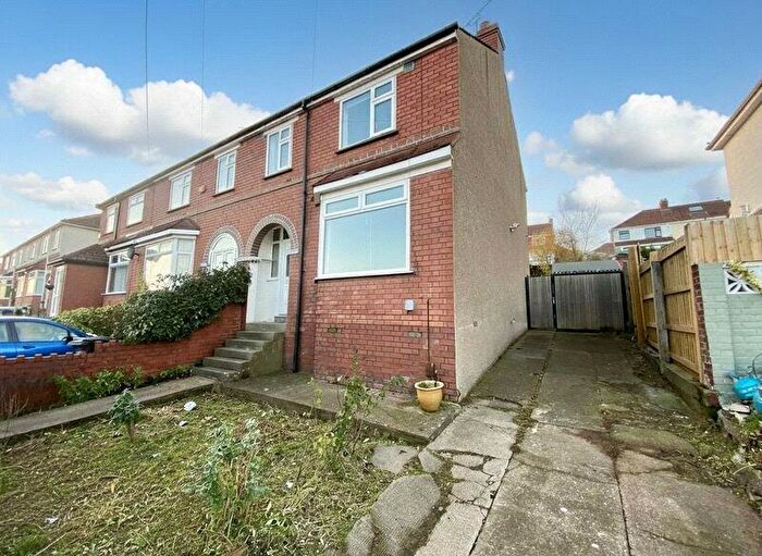 3 Bedroom Semi-Detached House To Rent In Bedminster Down, Eastlyn Road, BS13