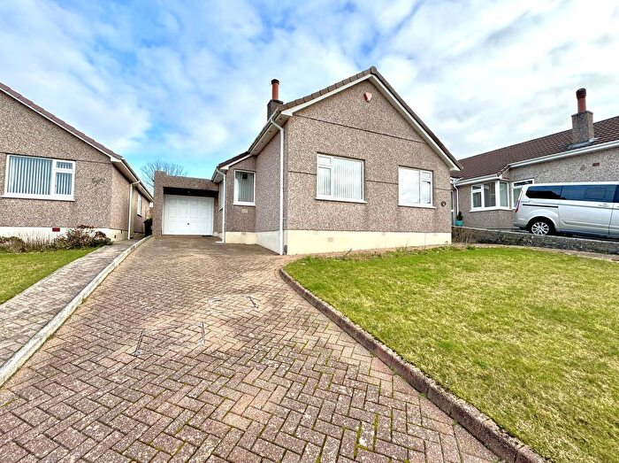 2 Bedroom Bungalow For Sale In Corsham Close, Birdcage Farm, Plymouth, PL6