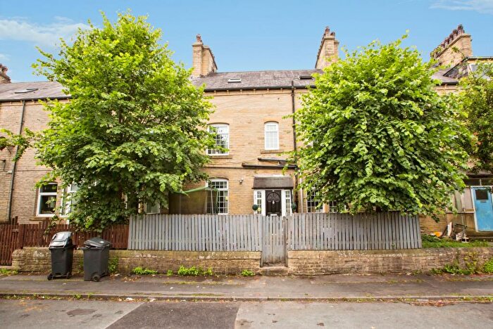 4 Bedroom Terraced House For Sale In Westfield Place, Halifax, West Yorkshire, HX1