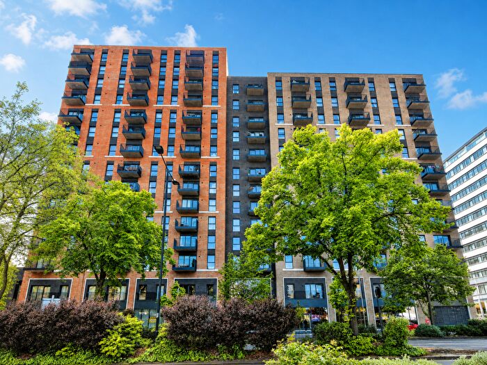 1 Bedroom Apartment For Sale In Victoria Avenue, Southend-on-Sea, Essex, SS2