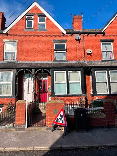 2 Bedroom Flat To Rent In Flat C, Maud Avenue, LS11