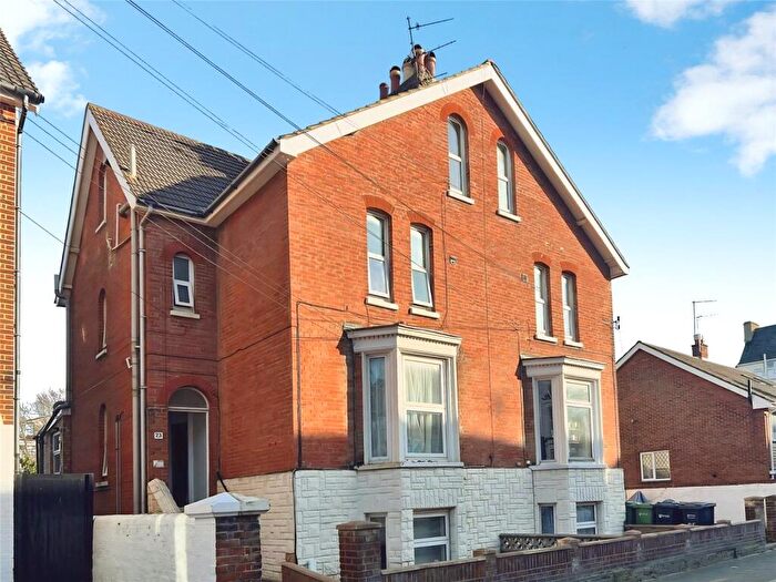 1 Bedroom Flat To Rent In Elphinstone Road, Southsea, Hampshire, PO5