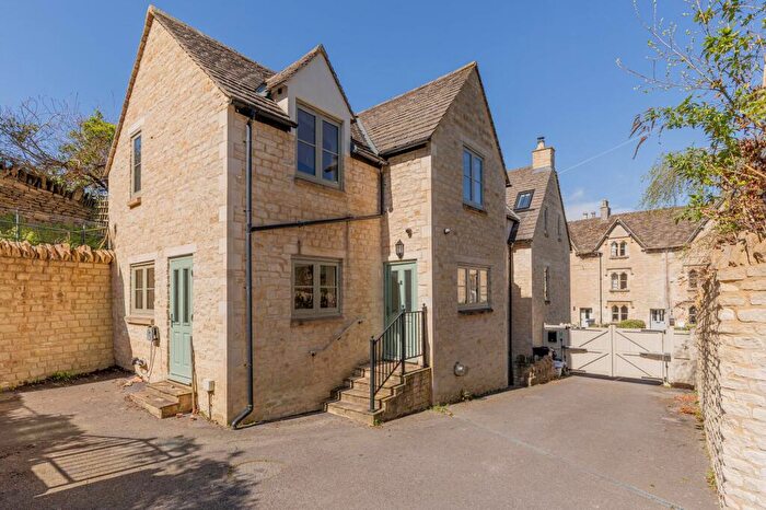 4 Bedroom House For Sale In High Street, Avening, GL8