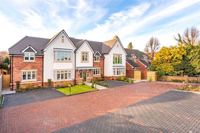 2 Bedroom Flat To Rent In Warwick Road, Solihull, West Midlands, B91