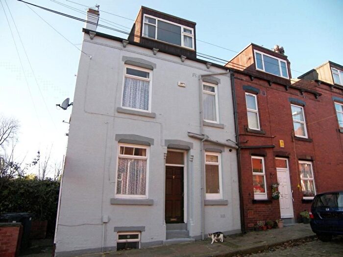 2 Bedroom End Of Terrace House To Rent In Vicarage Street, Leeds, LS5