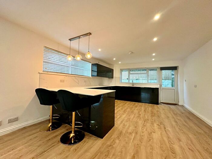 2 Bedroom End Of Terrace House To Rent In Park Drive Close, Newhaven, BN9