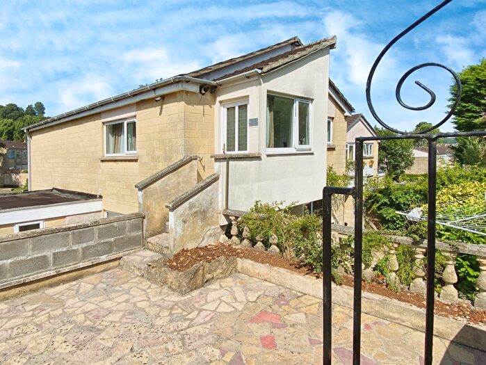 2 Bedroom Flat For Sale In Whitewells Road, Bath, BA1