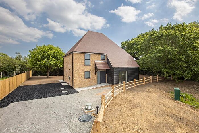 4 Bedroom Detached House For Sale In Ashford Road, Great Chart, Ashford, TN23