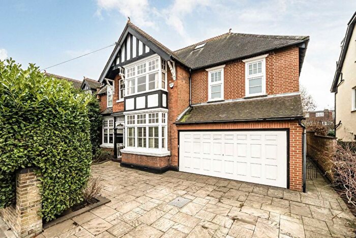 5 Bedroom Property For Sale In Percy Road, Hampton, TW12