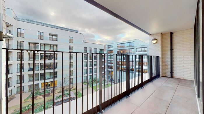 3 Bedroom Flat To Rent In Cremer Street, London, E2