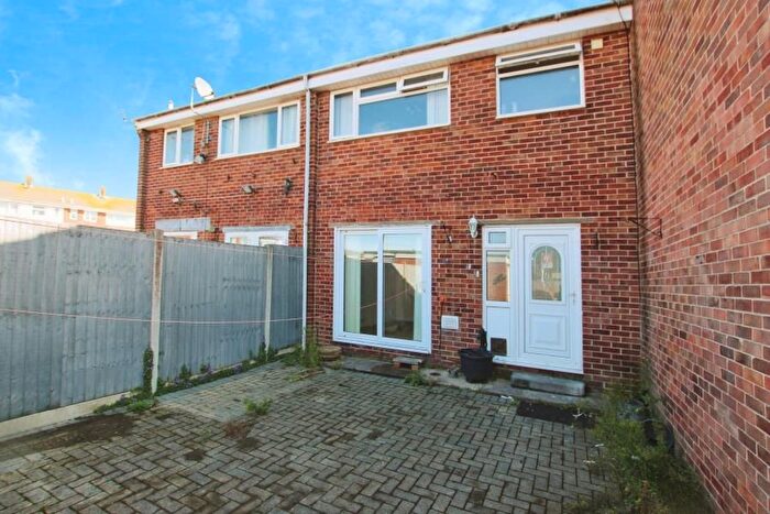 3 Bedroom Property To Rent In Cedar Close, Patchway, Bristol, BS34