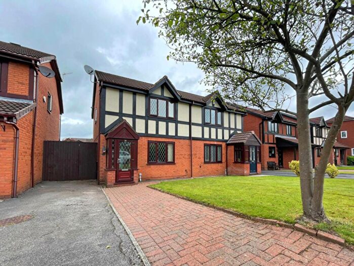 3 Bedroom Semi-Detached House To Rent In Miller Meadow Close, Oldham, OL2