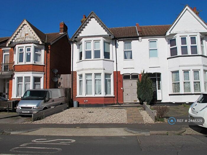 3 Bedroom Maisonette To Rent In Genesta Road, Westcliff-On-Sea, SS0