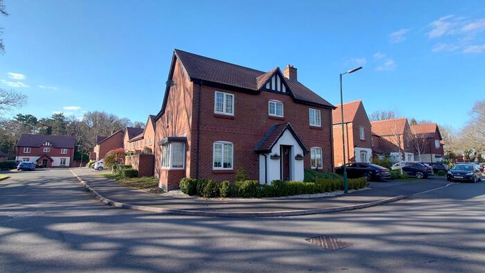 4 Bedroom House To Rent In St. Phillips Grove, Bentley Heath, B93