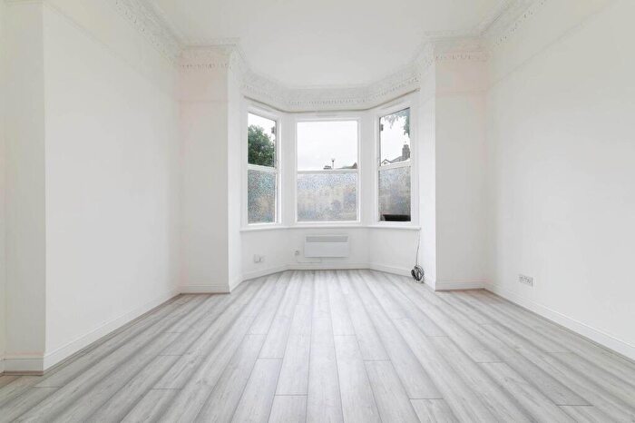 1 Bedroom Flat To Rent In Dean Road, London, NW2