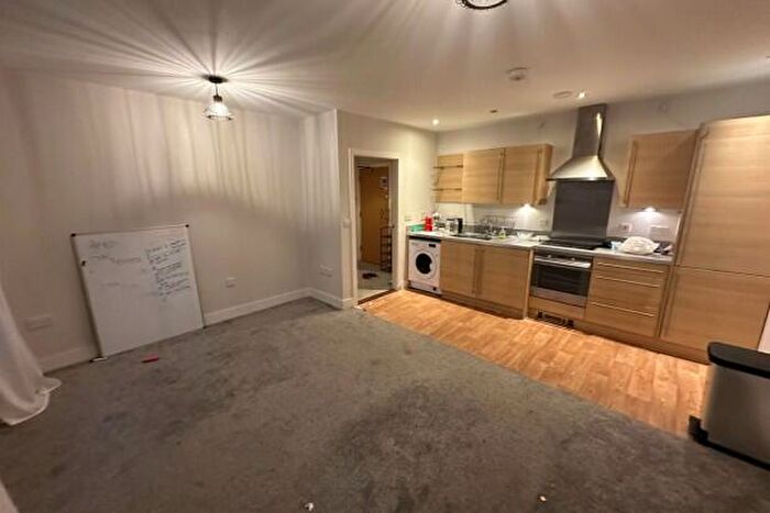 2 Bedroom Flat To Rent In Duncansby House Cardiff, CF11