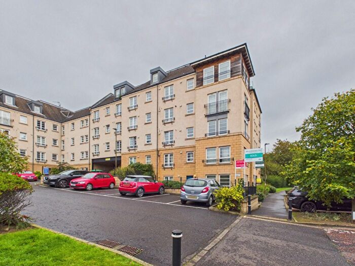 2 Bedroom Flat To Rent In Powderhall Rigg, Broughton, Edinburgh, EH7