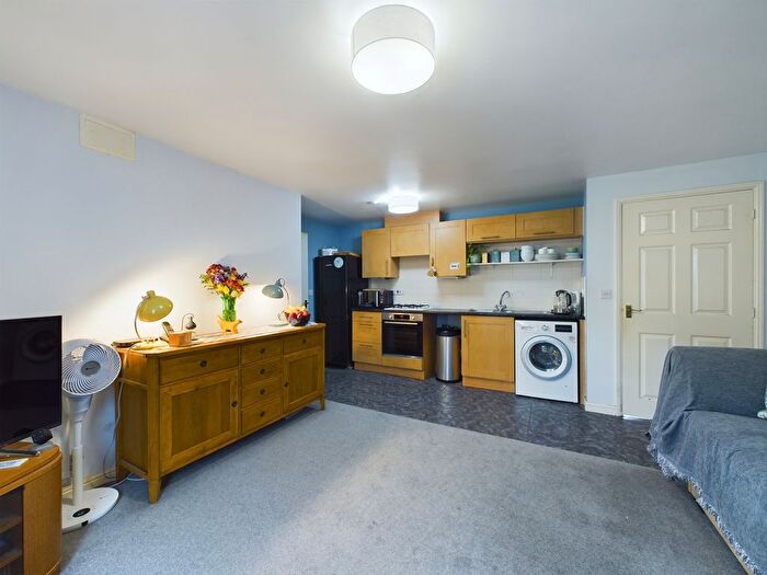 2 Bedroom Flat For Sale In Douglas Avenue, Wesham, PR4