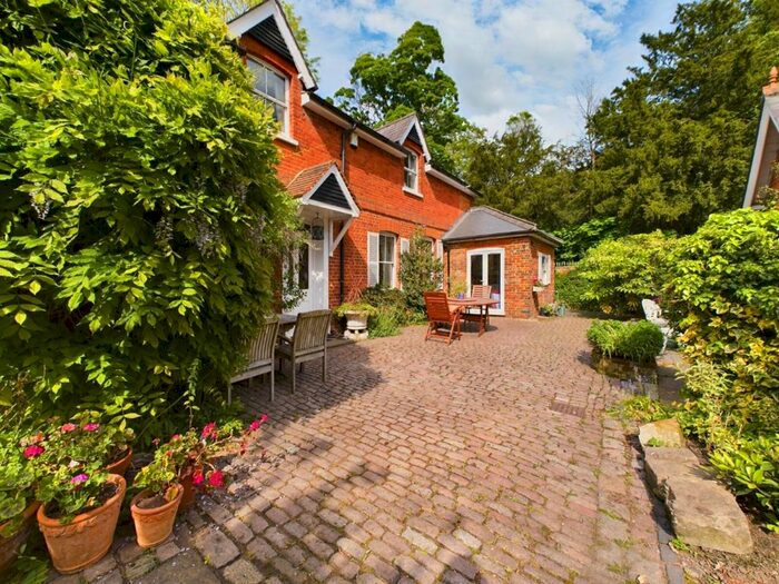 4 Bedroom Detached House For Sale In St. Anns Hill Road, Chertsey