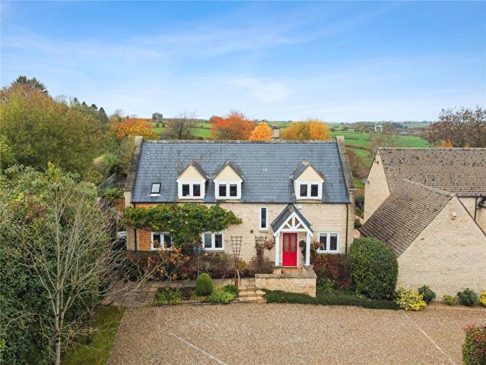 4 Bedroom Detached House For Sale In The Paddocks, Bourton-on-the-Water, Cheltenham, Gloucestershire, GL54