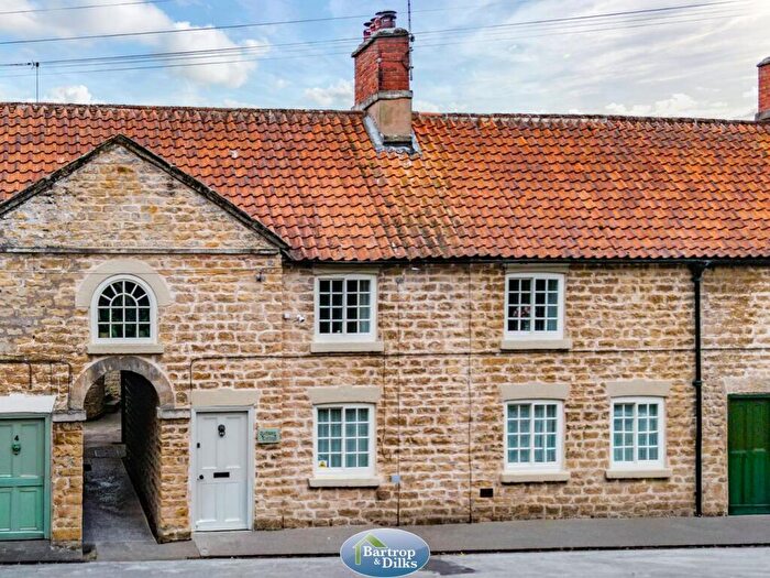 3 Bedroom Cottage For Sale In Carlton-in-Lindrick, Nottinghamshire, Worksop, S81