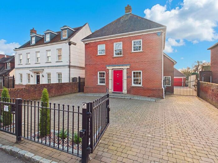 5 Bedroom Detached House For Sale In High Road, Fobbing, SS17