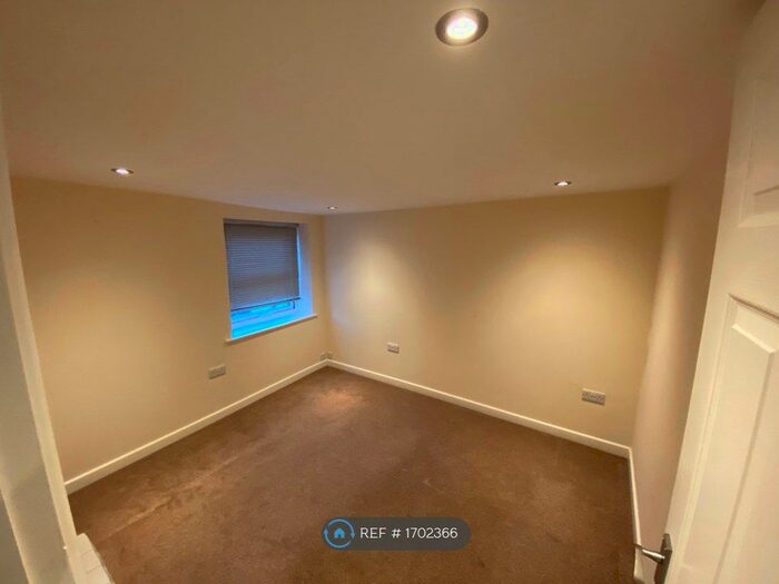 1 Bedroom Flat To Rent In Old Kerry Road, Newtown, SY16
