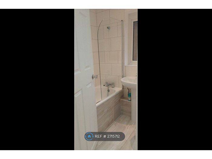 2 Bedroom Flat To Rent In Sheridan Road, Dover, CT16