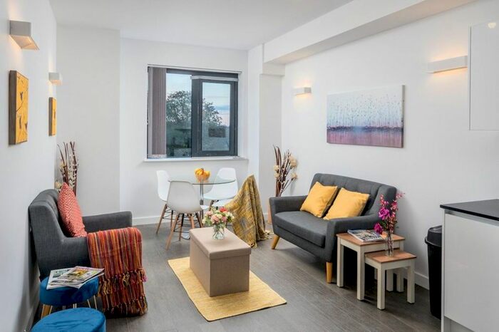 2 Bedroom Flat To Rent In Abbey View, St Albans, AL1