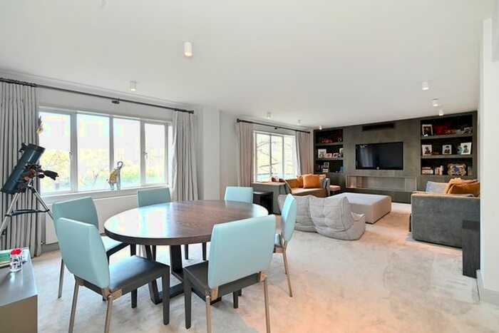 3 Bedroom Flat To Rent In Addison Road, London, W14