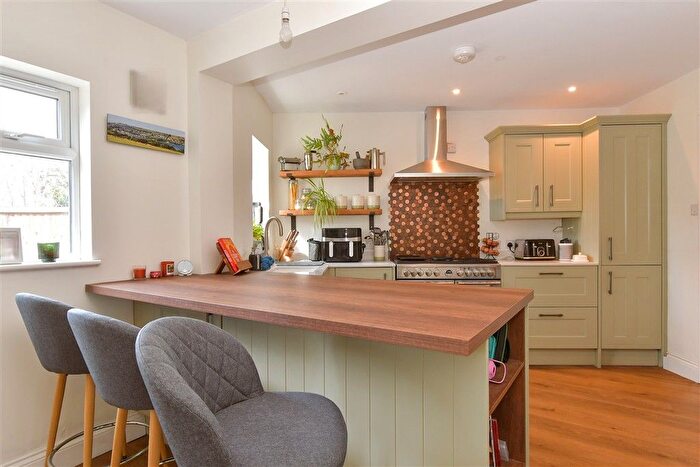 4 Bedroom Semi-Detached House For Sale In Clarendon Gardens, Dartford, Kent, DA2