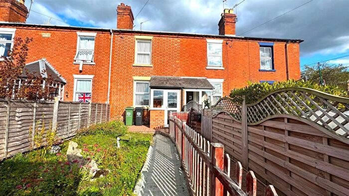 2 Bedroom Terraced House For Sale In Northwick Road, Worcester, WR3