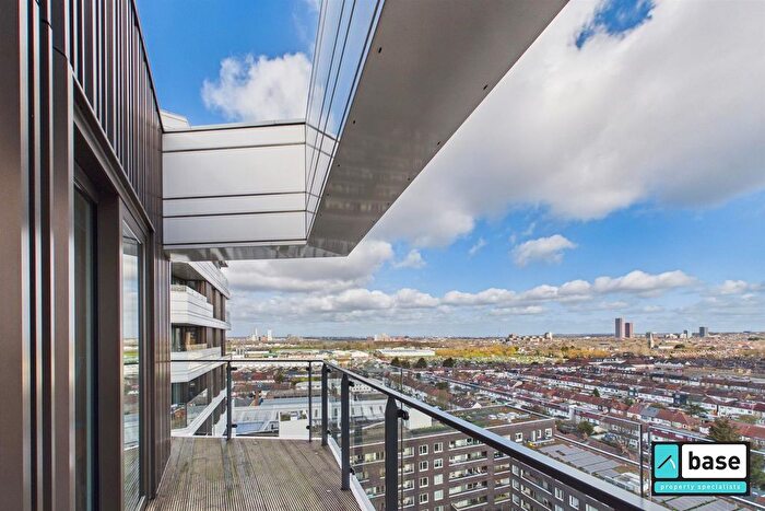 2 Bedroom Flat To Rent In Beck Square, London, E10