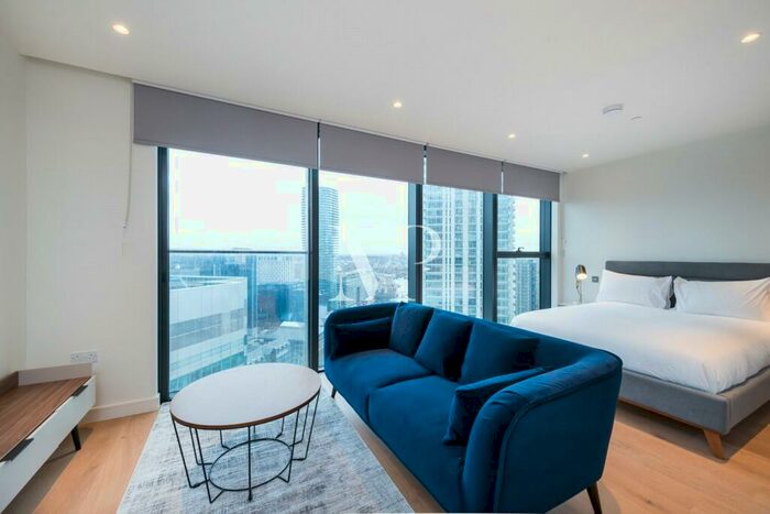 Apartment To Rent In Hampton Tower, Marsh Wall, Greater London, E14