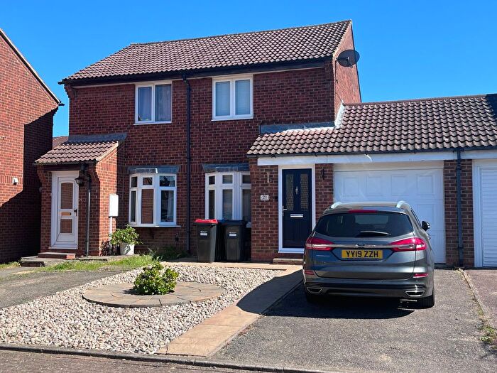 2 Bedroom Semi-Detached House For Sale In Perracombe, Milton Keynes, MK4
