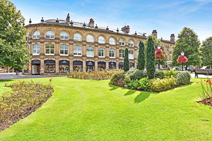 2 Bedroom Flat For Sale In Crescent Road, Harrogate, HG1