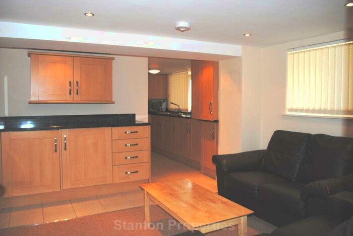 1 Bedroom Apartment To Rent In Chatham Grove, Withington, M20