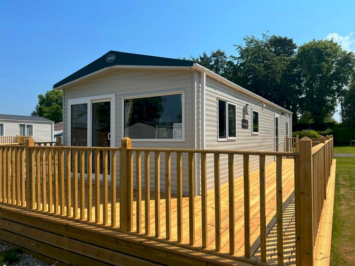 2 Bedroom Mobile/park Home For Sale In Gale Lane, Nawton, York, YO62