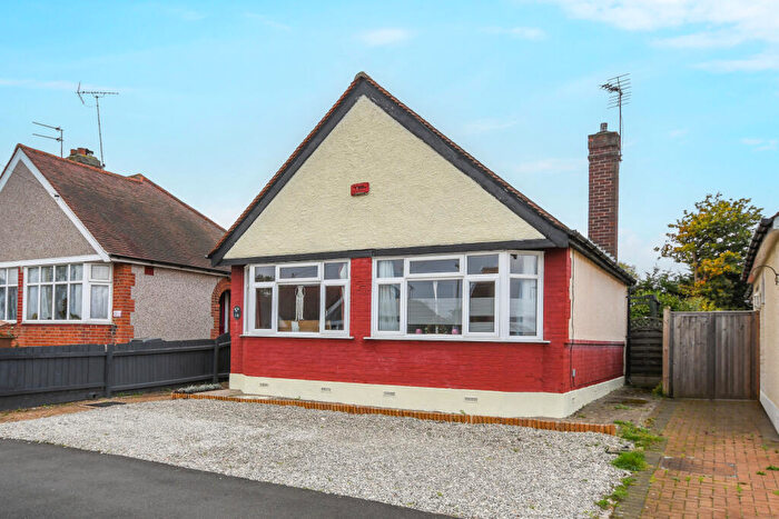 2 Bedroom Bungalow For Sale In Wallace Crescent, Chelmsford, CM2